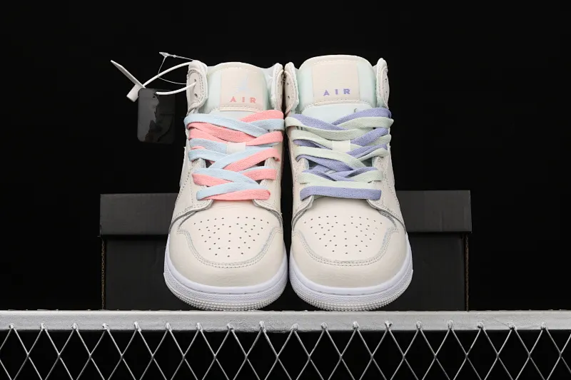 All categories Air Jordan Jordan series basketball shoes Air Jordan 1 Mid Air Jordan 1 Ret High AJ1 Joe 1 rice white mandarin duck hook 555112-035